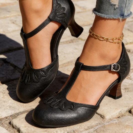Silke | Pumps met T-band en blokhak