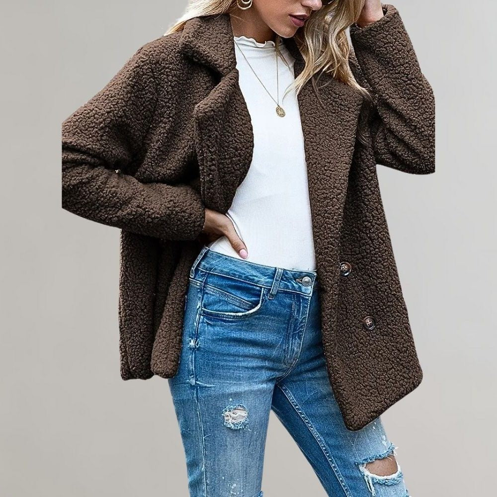 Odette | Dubbelrijige blazer met teddystructuur