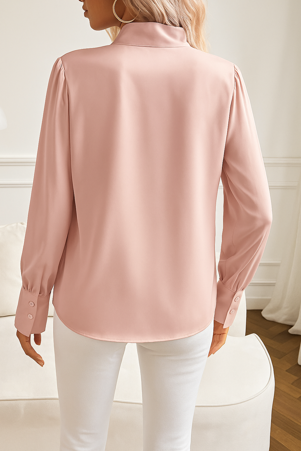 Femke | Blouse met strik en pofmouwen