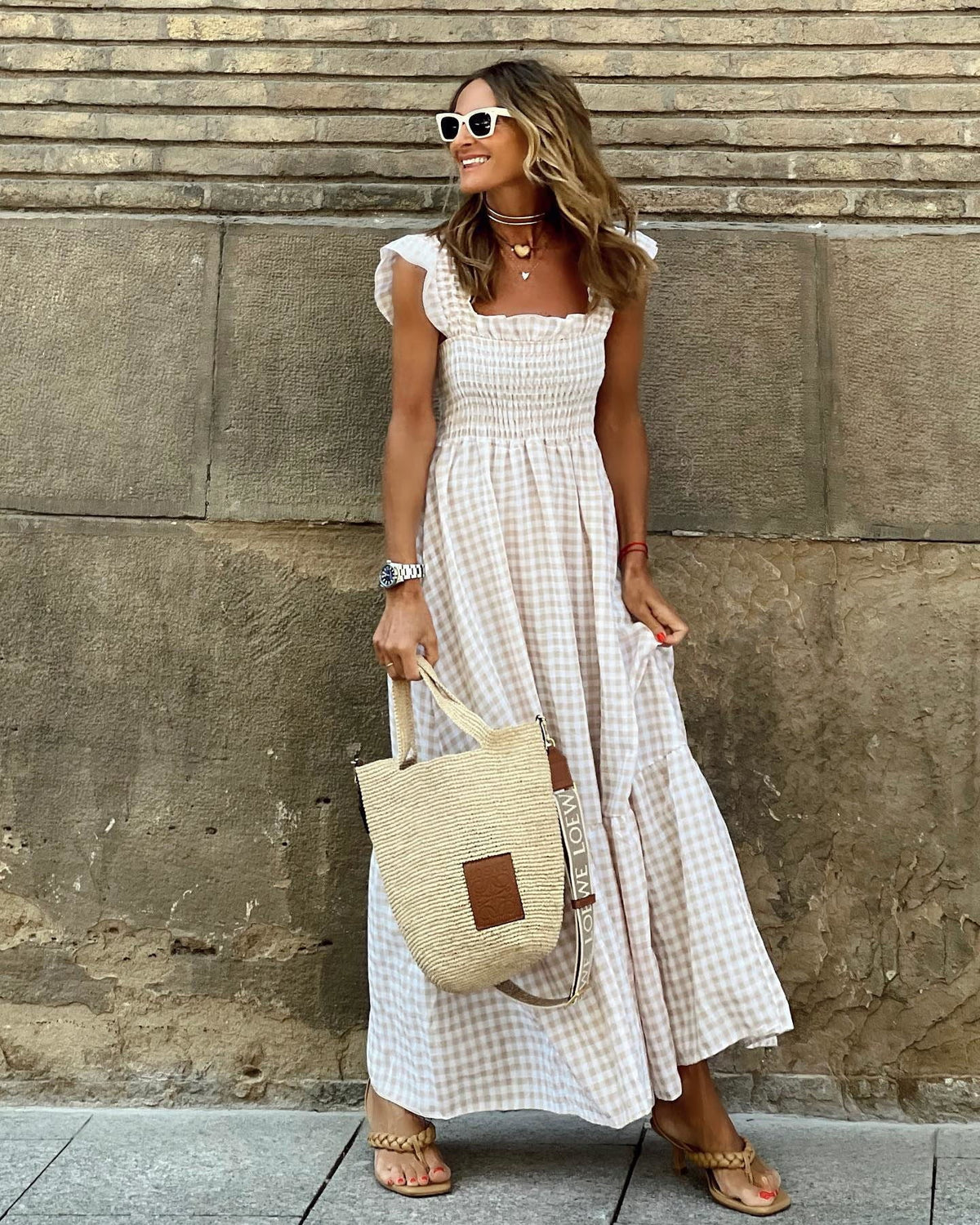 Linda | Geruite maxi-jurk met korte ruchemouwen