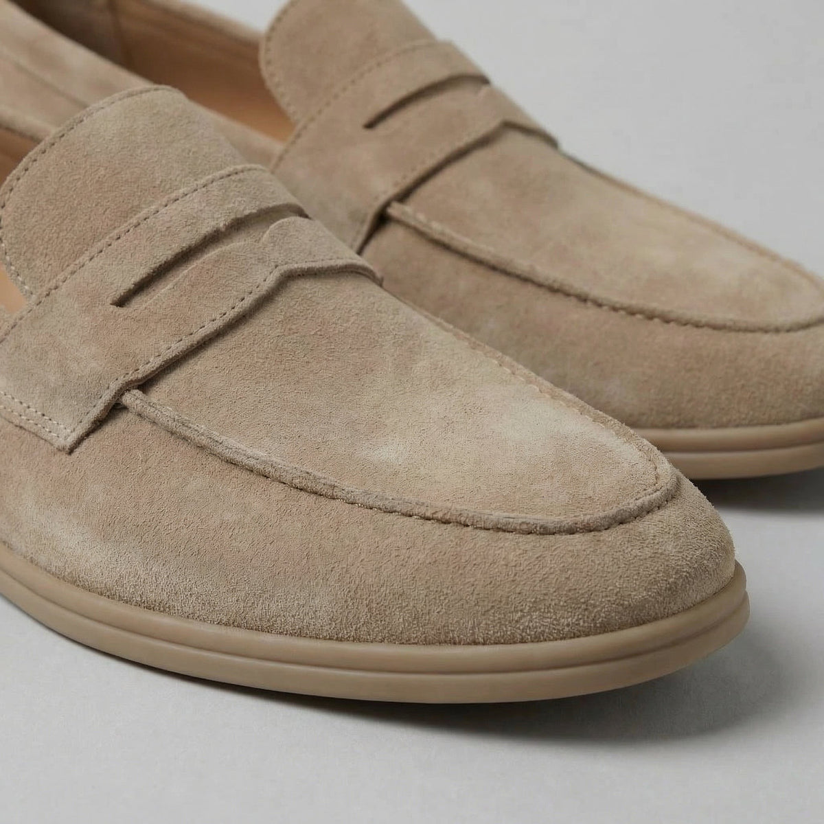 Gijs | Suède penny loafers met rubberen zool
