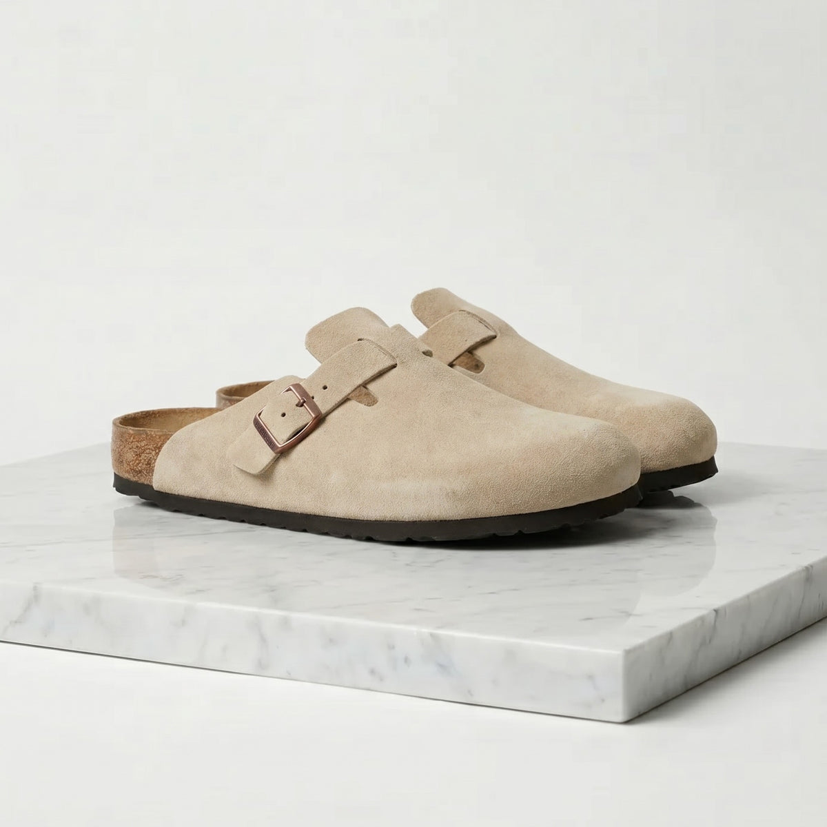 Bas | Suède clogs met gladde binnenzool
