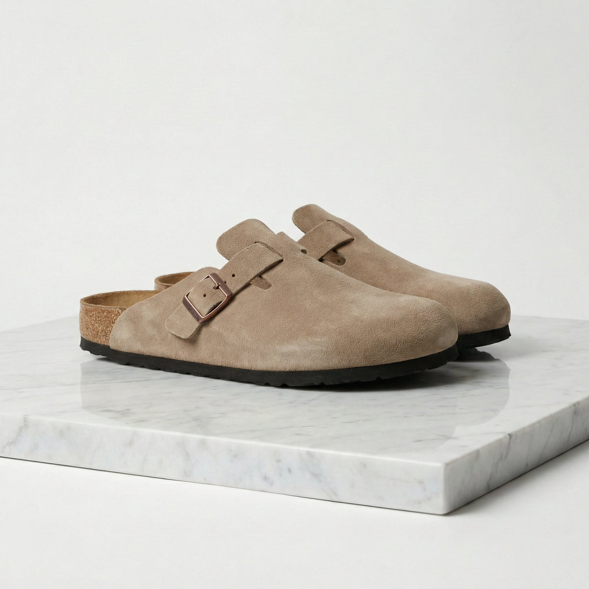 Bas | Suède clogs met gladde binnenzool