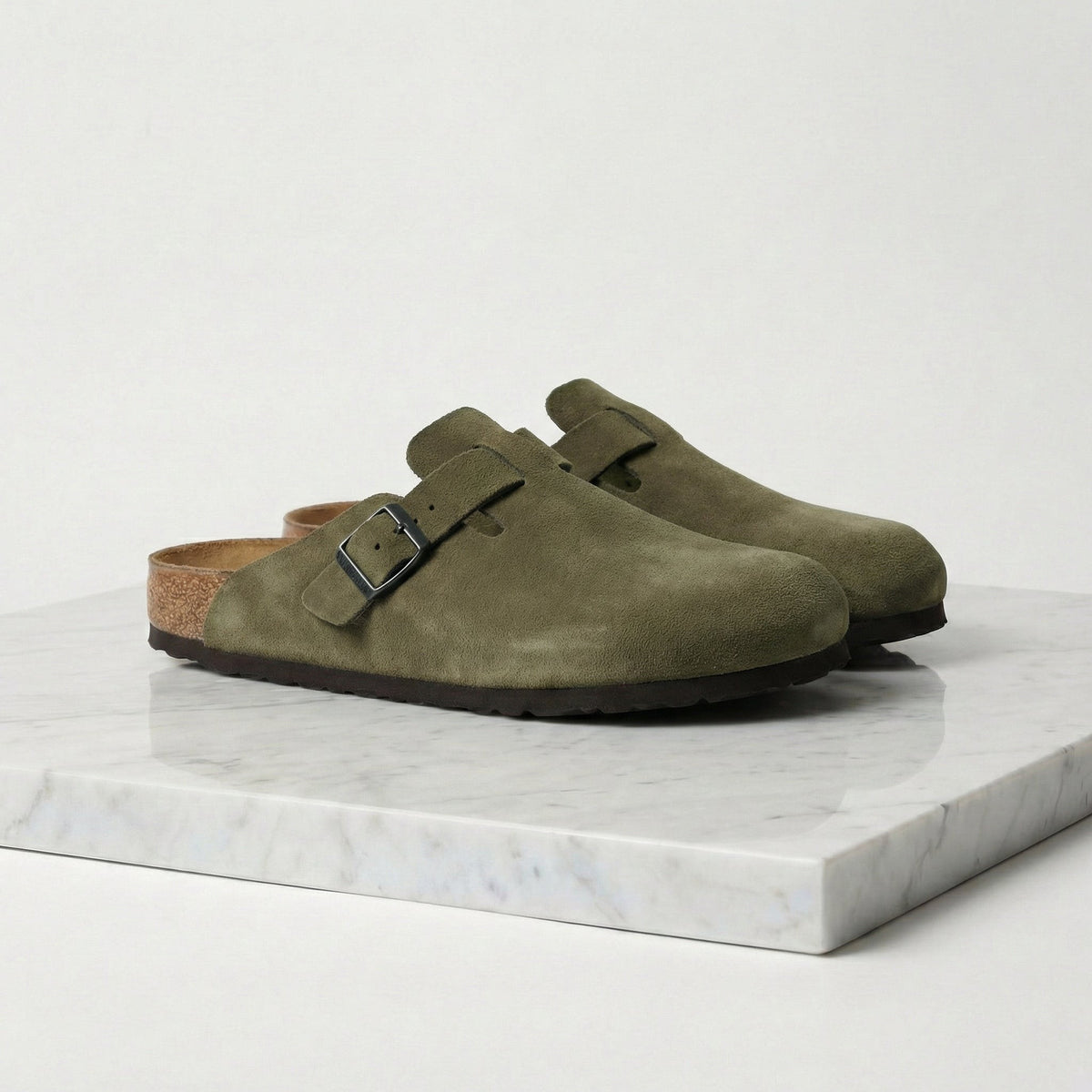 Bas | Suède clogs met gladde binnenzool