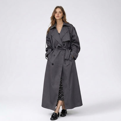 Yvonne | Lange dubbelrijige trenchcoat met riem